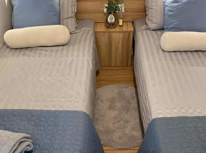 캠프장 Mobile Homes Azzurro 로비니