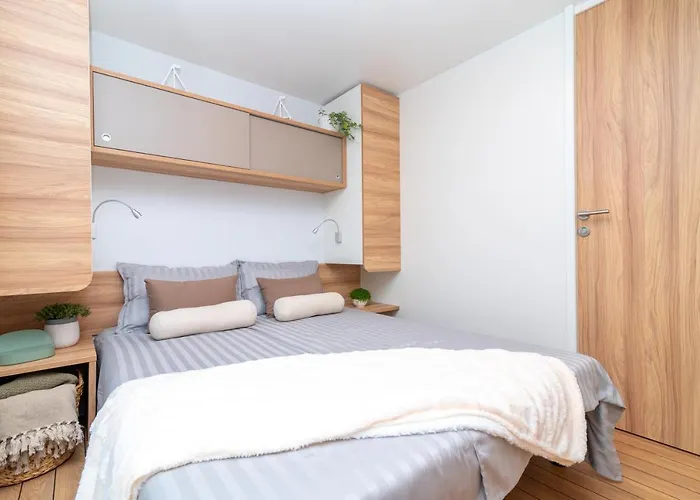 Mobile Homes Azzurro Kemping