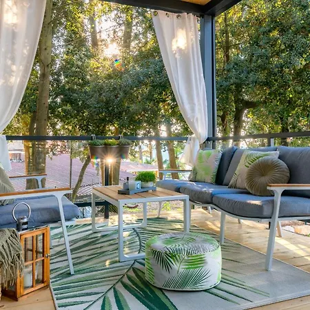 キャンプ場 Mobile Homes Azzurro ロヴィニ