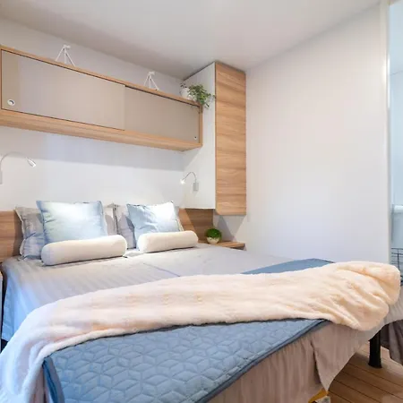 Mobile Homes Azzurro キャンプ場 ロヴィニ