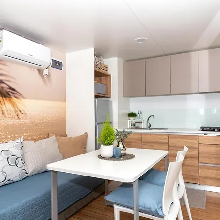 Camping Mobile Homes Azzurro Rovinj