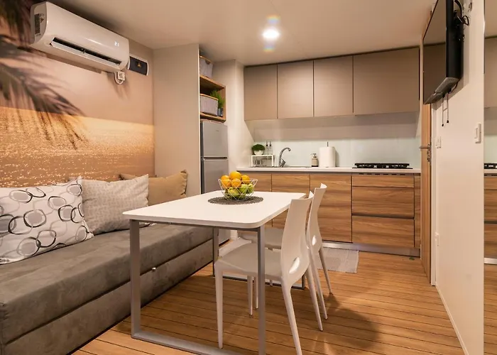 Mobile Homes Azzurro キャンプ場