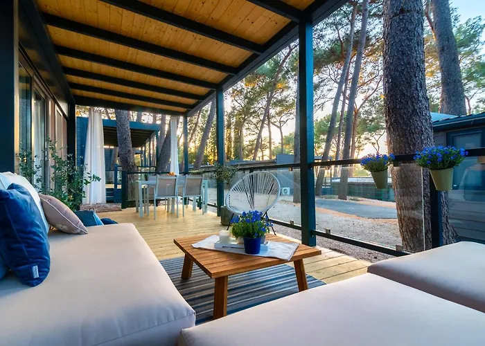 Mobile Homes Azzurro * ロヴィニ